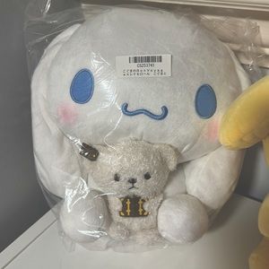 NEW Medium Sized Cinnamoroll Bon Voyage Plushie